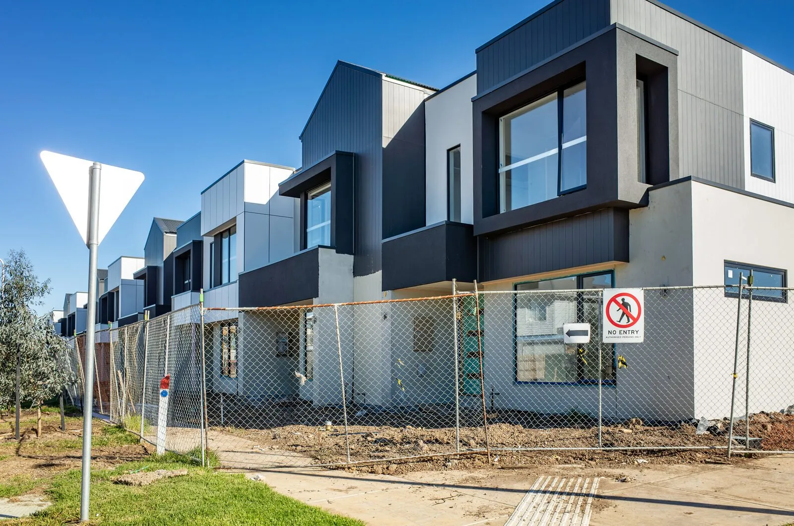 Building on a Small Lot: Getting More From a Narrow Block